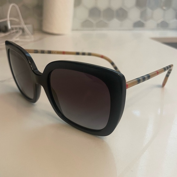 Burberry Sunglasses - Picture 2 of 4